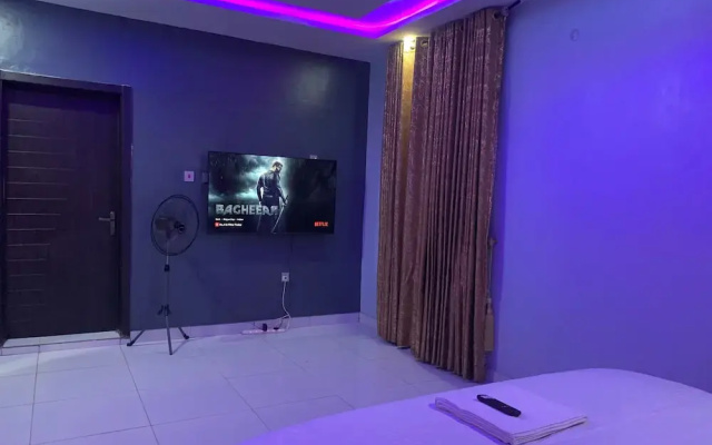 Umbrella Properties Hotel Moniya