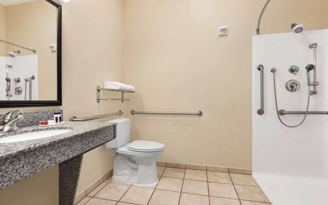 Spark by Hilton Savannah South I-95