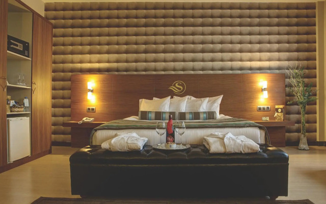 Susuzlu Atlantis Hotel