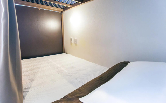 Oak Hotel Edo - Hostel