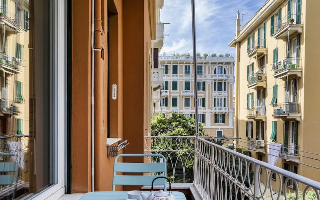 Light Apartment in Albaro by Wonderful Italy
