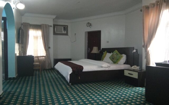 Parischoice Hotels & Resort