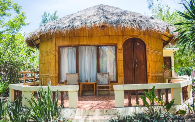Bara Beach Bungalows