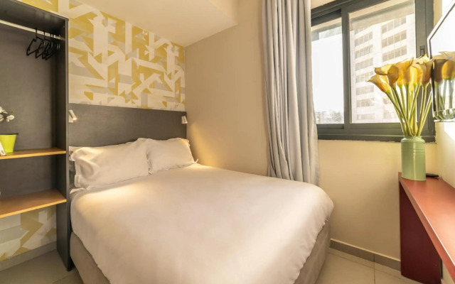 Stay Inn Hostel