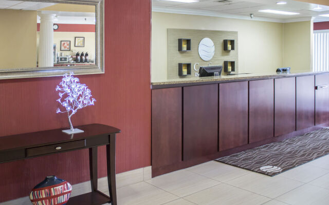 Comfort Inn & Suites