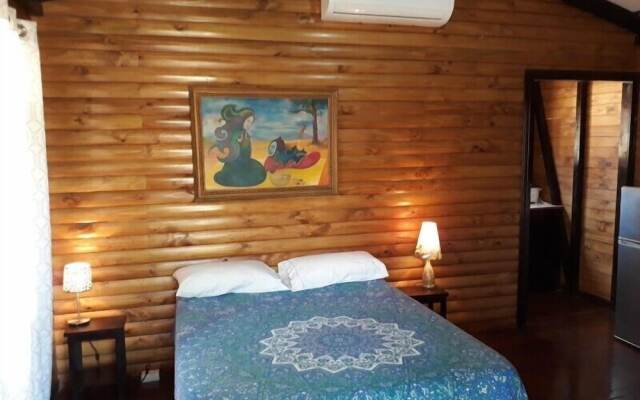 Hotel Cabinas La Playa