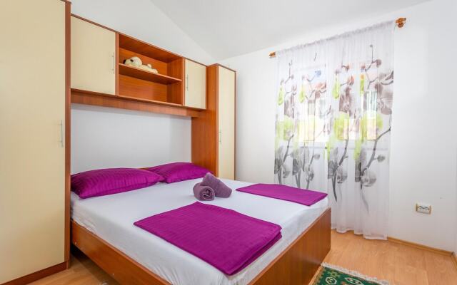 Stunning Home in Krk With Wifi and 2 Bedrooms