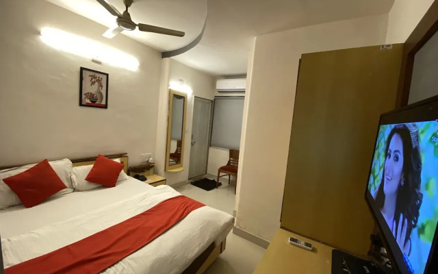 Oyo Flagship 36844 Riverfront