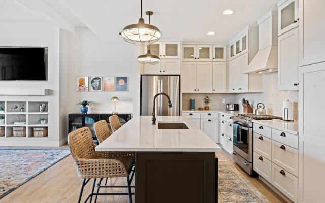 Persian Bliss 10 Bedroom Townhouse