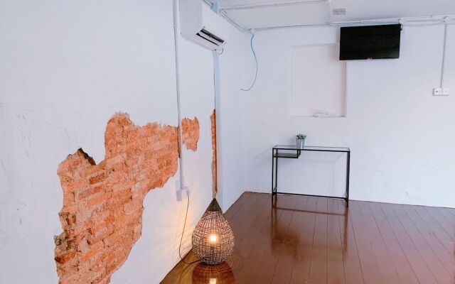 Rabbit Breaks Penang Hostel