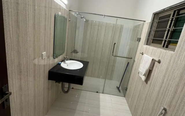 Delano Guest House