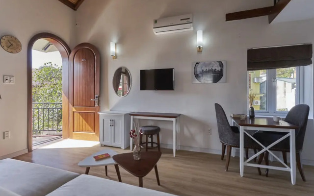 Little Colmar - Homestay & Pottery Studio