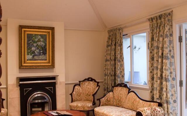 Brompton House - Garden Suite