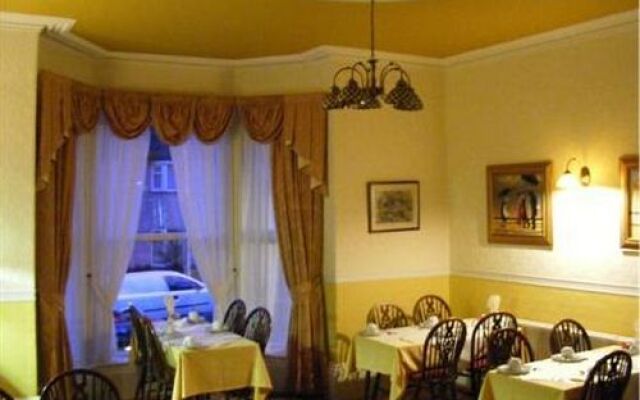 Fernlea Hotel