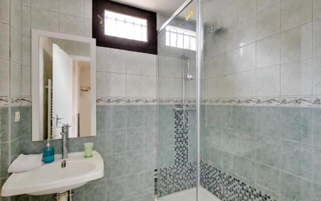 Chic house with babyfoot and gym