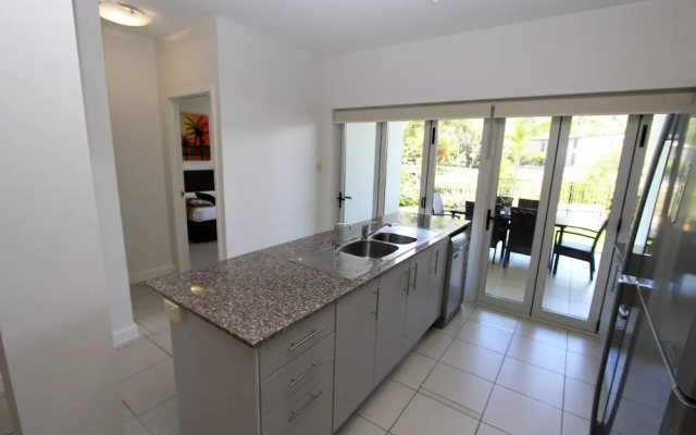 Beachside Apartment 5