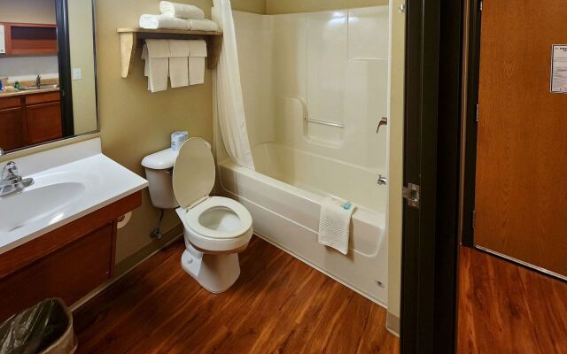 Baymont by Wyndham Dickinson