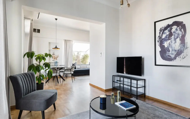 UPSTREET Elegant Luminous 3BD Apt-Kolonaki
