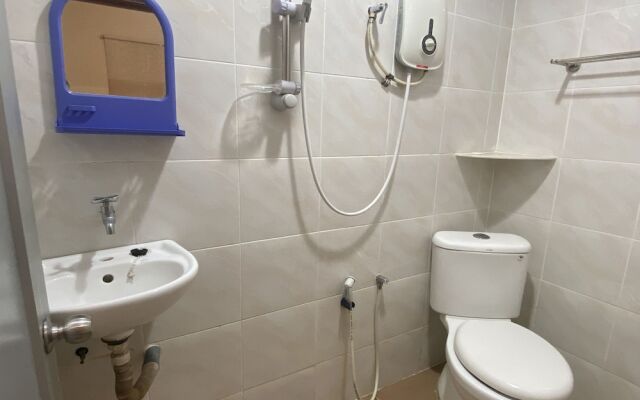 OYO 90971 Pollock Homestay