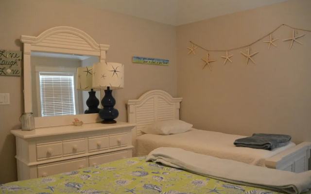 Southern Belle by RedAwning