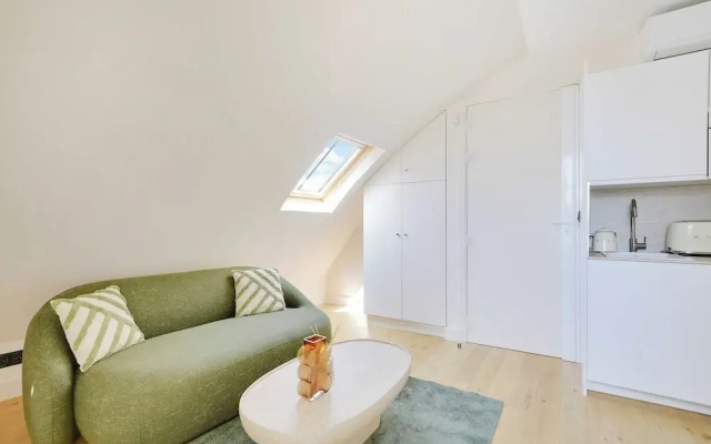 Apt a/c 1br/2p - Saint-lazare/les Champs Elysee