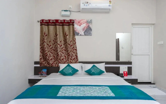 OYO 22300 Sri Ramachandra Guest House