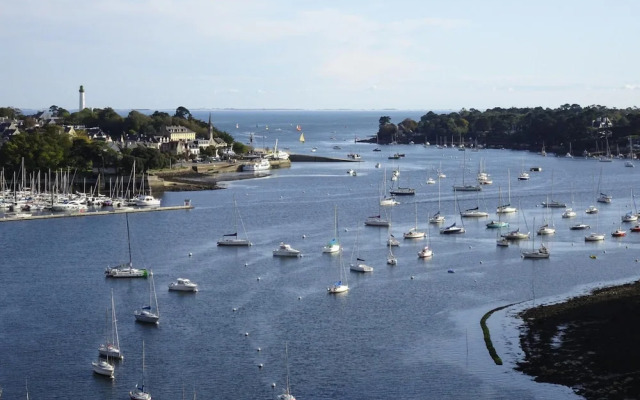 Apartment in Benodet Near Sandy Beaches