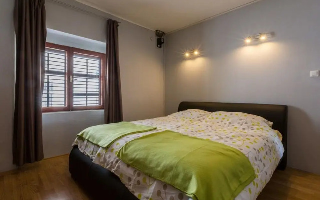 Large Holiday Home With Private Pool, Wellness & Sea View