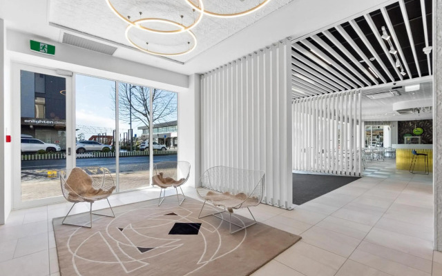 Ramada by Wyndham Hamilton City Center