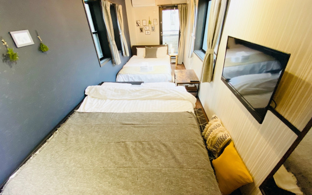 Calm Asakusa Kaminarimon Gate CLx – Guest Rooms – Tokyo