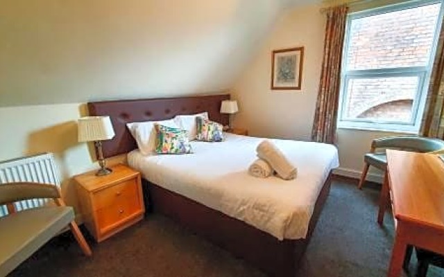 The Linden Leaf Hotel