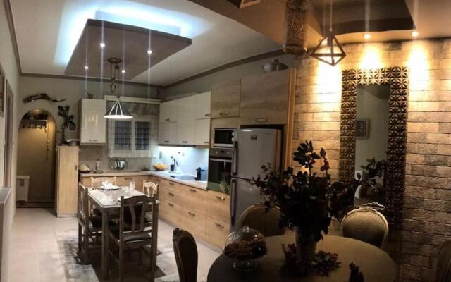 Corner House Volos