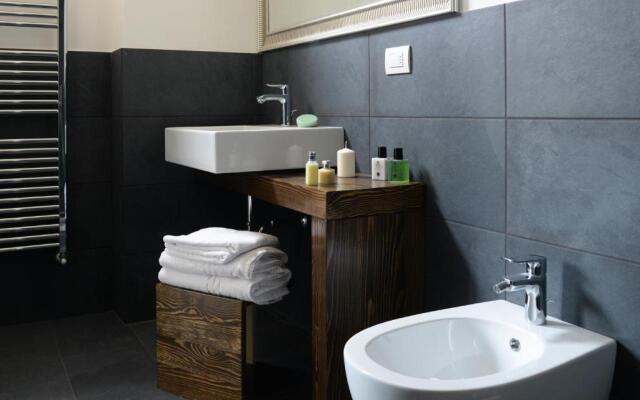 Rezzonico Suites - by MyHomeInComo