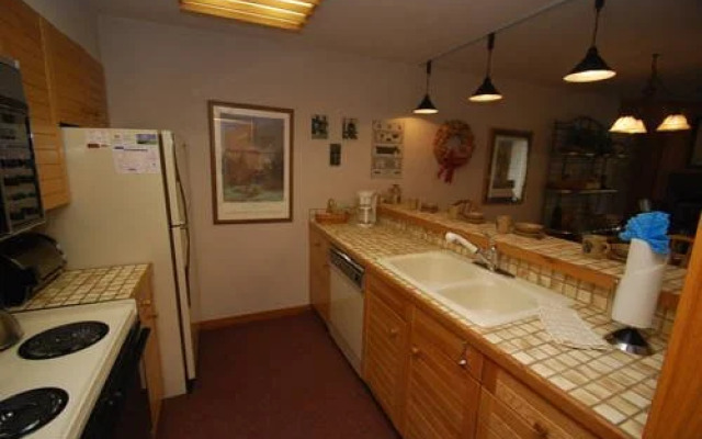 Ski Run by Key to the Rockies