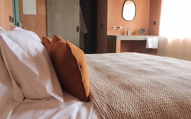 Azenhas do Mar Valley House