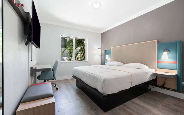 Garden Hotel Miami International Airport