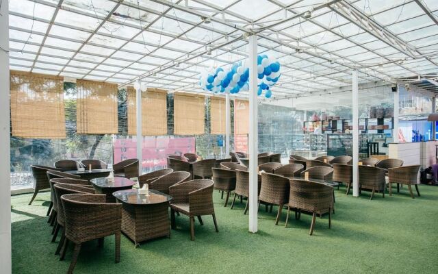 OYO 11474 Gangaur Regency Boutique Hotel