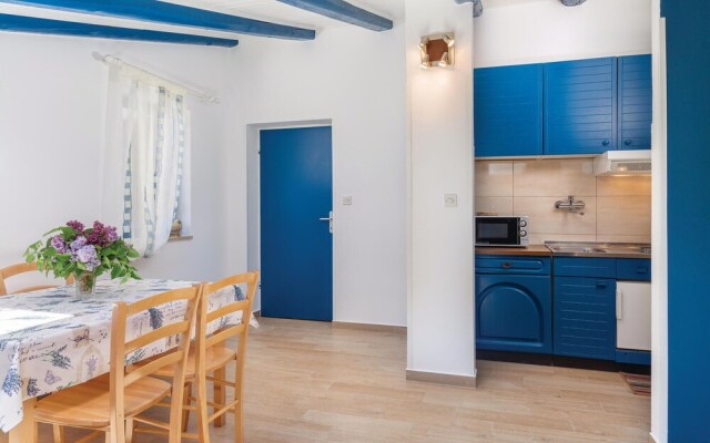 Stunning Home in Tar With Wifi and 4 Bedrooms