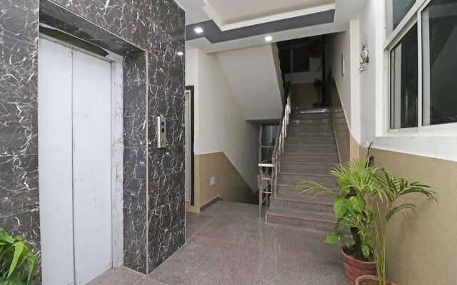 OYO 10668 Hotel Viditva 3