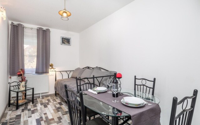 Awesome Home in Fuzine with Hot Tub, WiFi & 3 Bedrooms