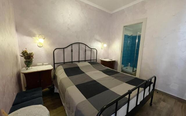 Iris Guest House