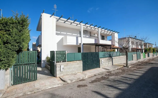 Villetta dei Pini with pool in residence