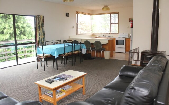 85 Conical Hill Road