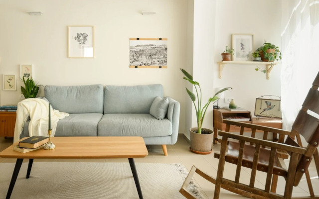 Beachside 3-BR Apt Perfect for Families