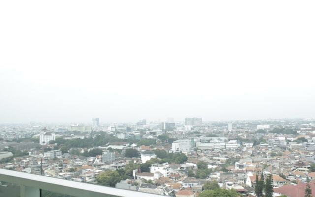 Modern Chic Studio Apartment at Tamansari La Grande near BIP