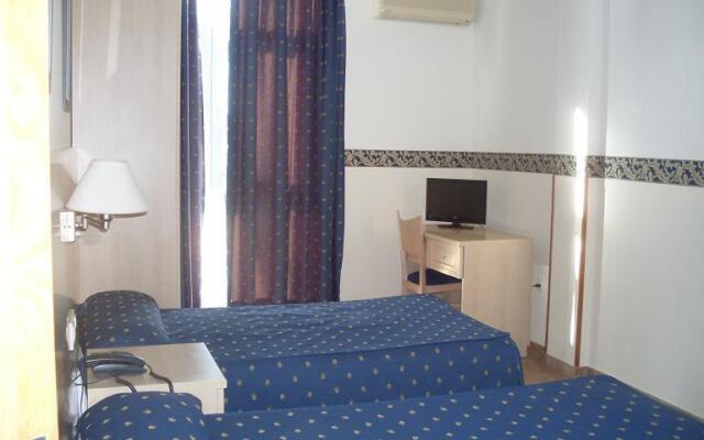 Hotel Alboran