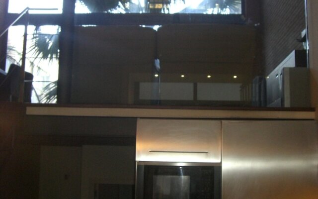 Casa con piscina y BBQ en centro ciudad