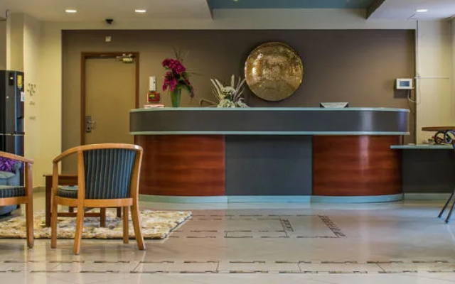 E M City Hotel Curacao
