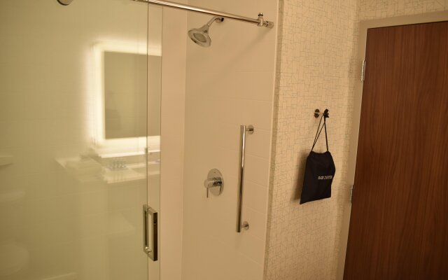 Holiday Inn Express And Suites Boston South - Randolph, an IHG Hotel