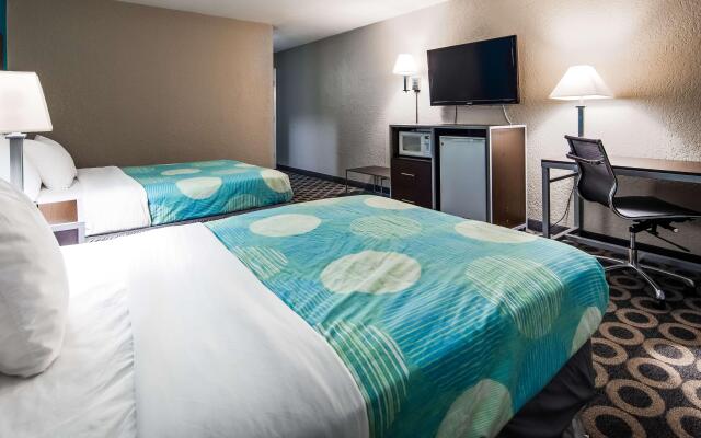 Travelodge by Wyndham San Antonio Downtown Northeast